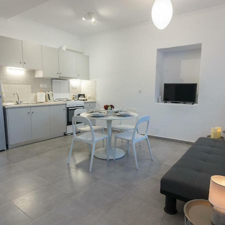 Infinity Apartment Leonídion Exterior foto