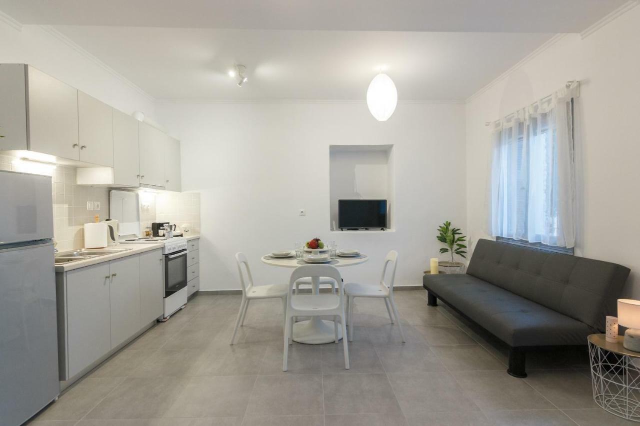 Infinity Apartment Leonídion Exterior foto